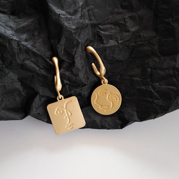 💙Art Face Charm Earrings - Picture 1 of 11